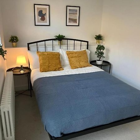 Appartement Awesome Refurbished 1 Bed Flat Few Steps To High St ! - 2 East House à Epsom Extérieur photo