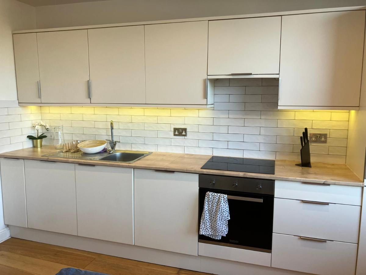Appartement Awesome Refurbished 1 Bed Flat Few Steps To High St ! - 2 East House à Epsom Extérieur photo