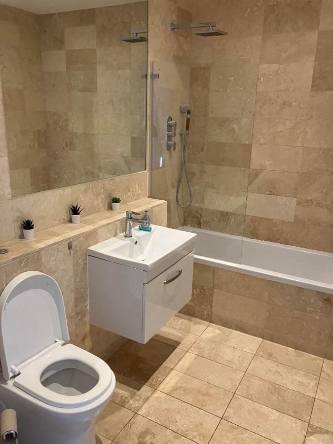 Appartement Awesome Refurbished 1 Bed Flat Few Steps To High St ! - 2 East House à Epsom Extérieur photo